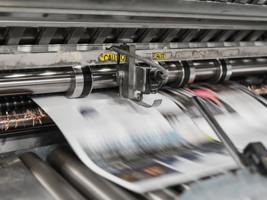 Presse d'imprimerie en cours de production